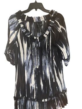 new directions Black & White Ruffled Peasant Tunic